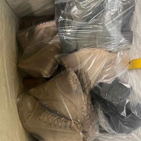 50 Pound Wholesale Lot Resellers:
New, Like New Condition, Sorted, Banded Pairs - Picture 13 of 15